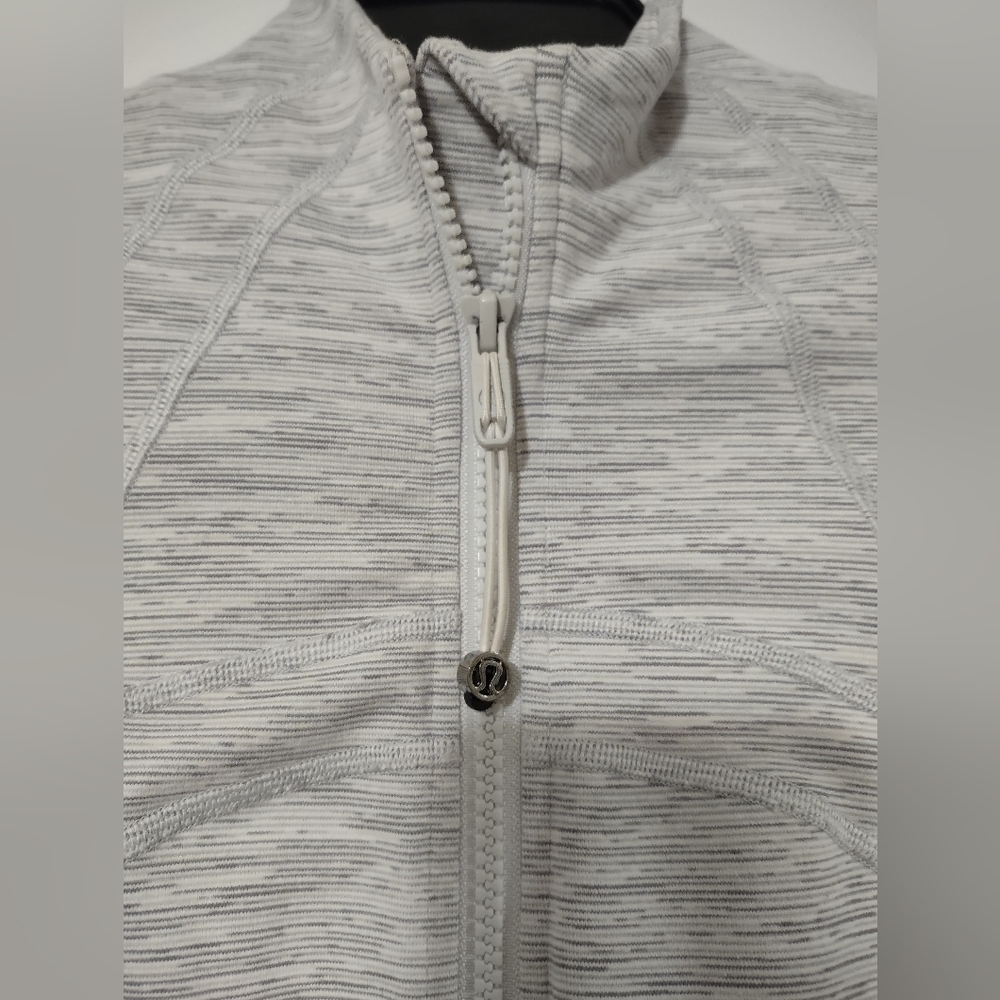 Lululemon defined jacket - Picture 6 of 6